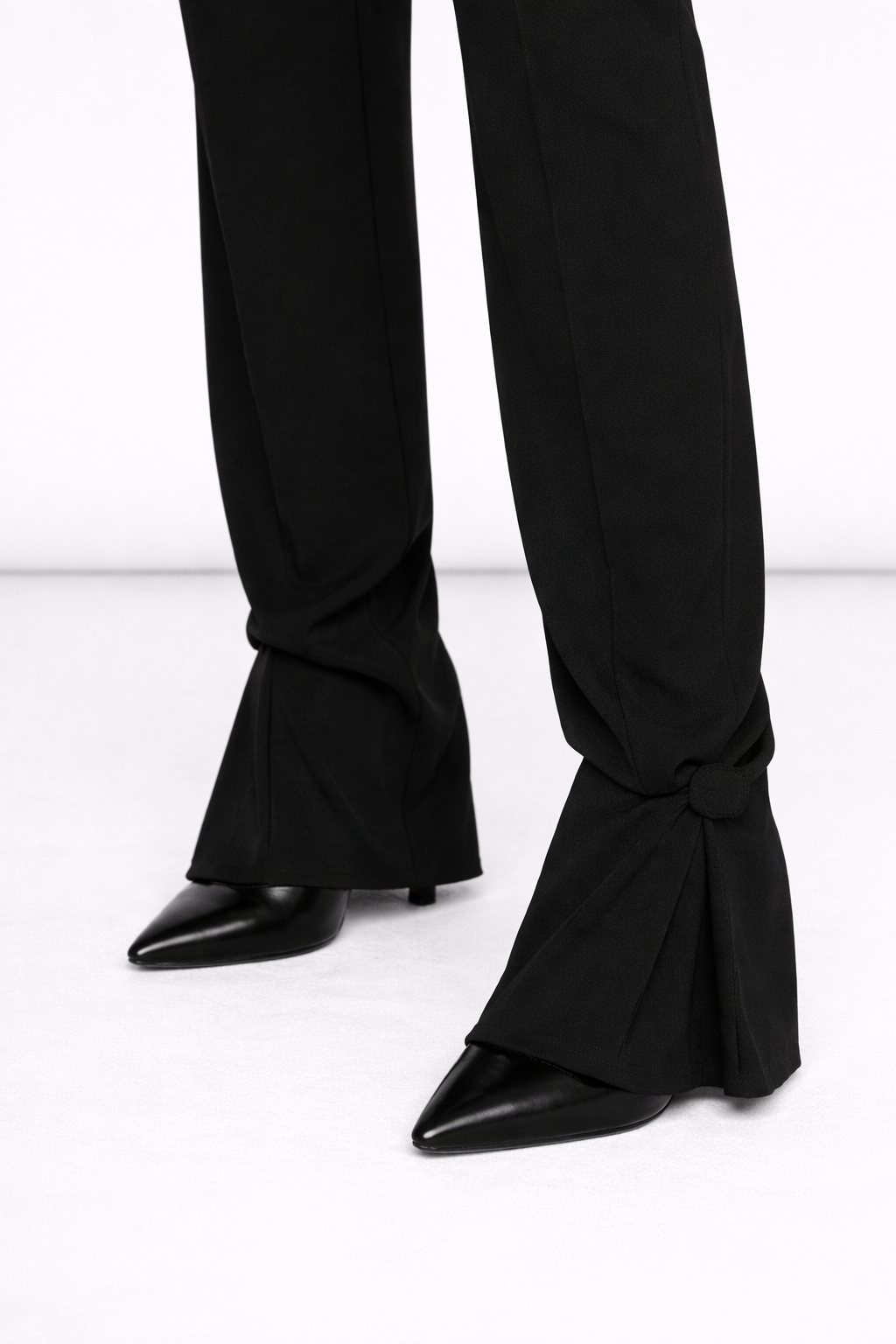 PANT CUT OUT STRAIGHT FIT